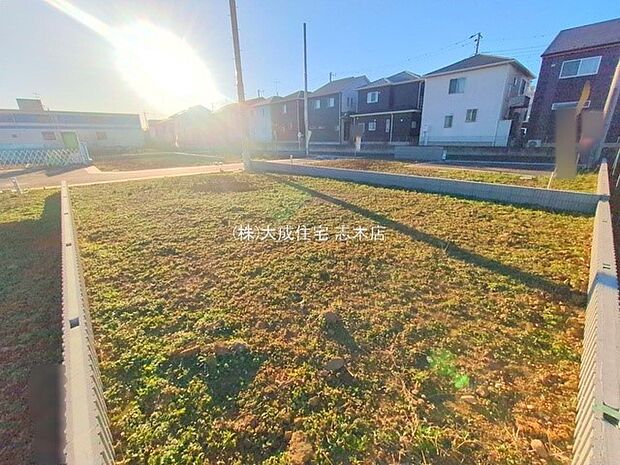 外観:2号棟：お気軽にお問い合わせください＾＾　現地写真2025.12.12撮影