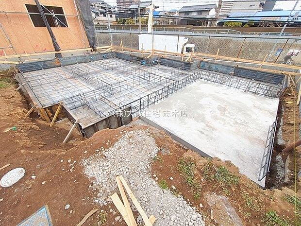 外観:4号棟:転回広場付きで車の出し入れも楽々です! 現地写真2026.2.18撮影