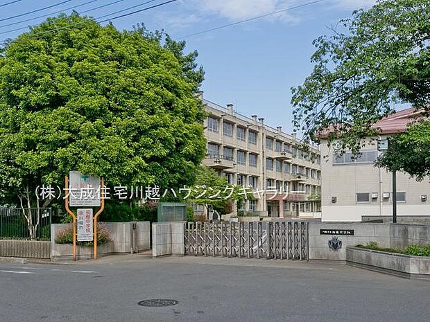 周辺環境:中学校 450m 川越市立初雁中学校(徒歩6分につき、部活で帰りが遅くなっても安心です。)