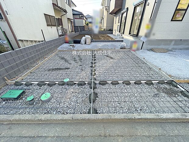 外観:カースペース2台分あり！（車種による）　現地写真2026.1.22撮影