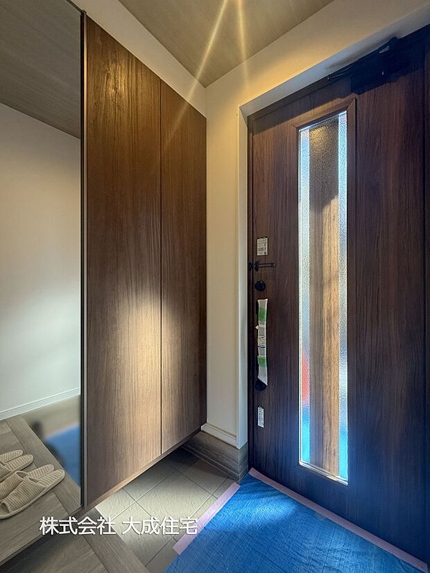 内装:お出掛け前に便利な全身鏡付き! 現地写真2026.1.18撮影