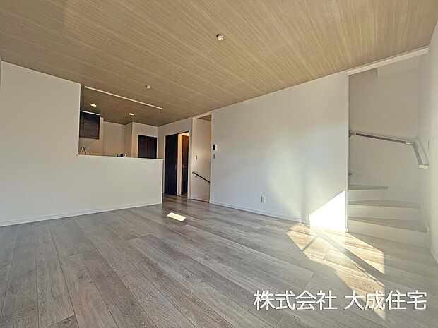 内装:ＬＤＫ広々17．6帖！　現地写真2026.1.18撮影