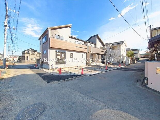 外観:前面道路4ｍ以上ございます。　1号棟：現地写真2026.1.22撮影