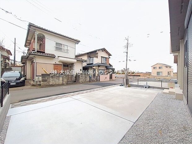 外観:並列駐車が可能です。 2号棟:現地写真2026.2.17撮影