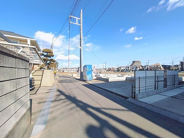 外観:前面道路4ｍございます。　2号棟：現地写真2026.1.30撮影