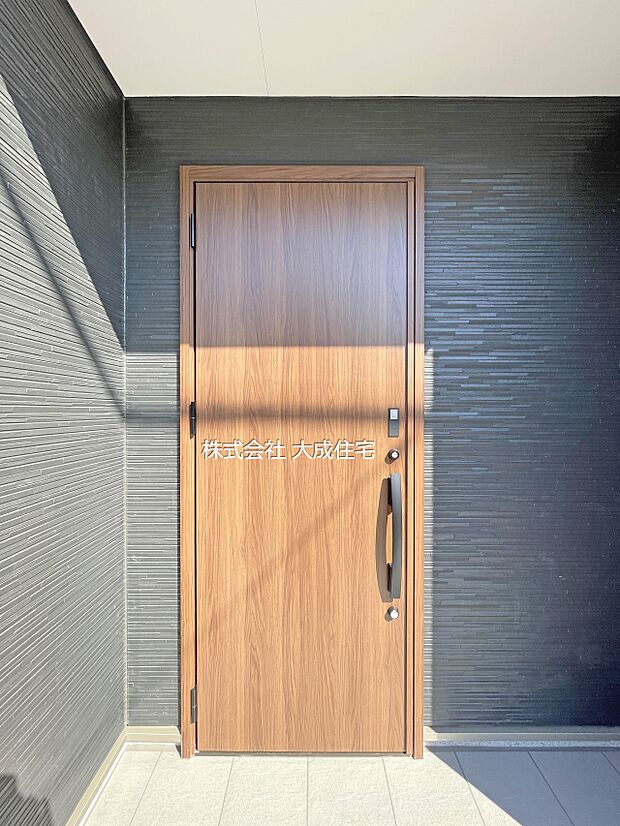 外観:玄関 現地写真2026.2.13撮影