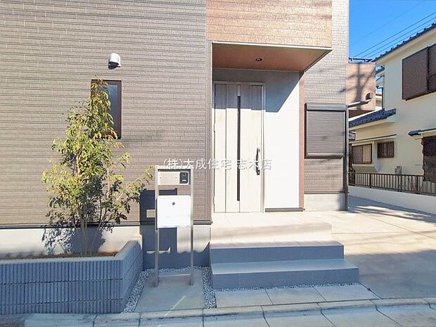 外観:玄関 現地写真2026.2.4撮影