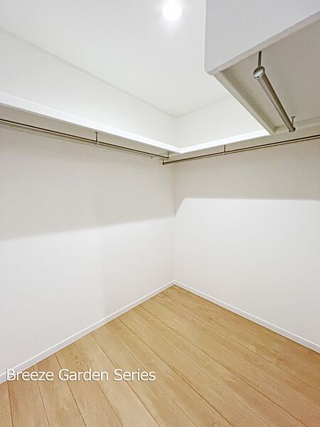 内装:taisei建築プラン例：家族で利用できるクローゼット。