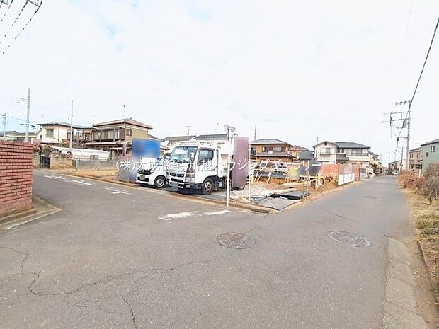 外観:前面道路、南側は4.5mございます。 現地写真:2026.2.20撮影