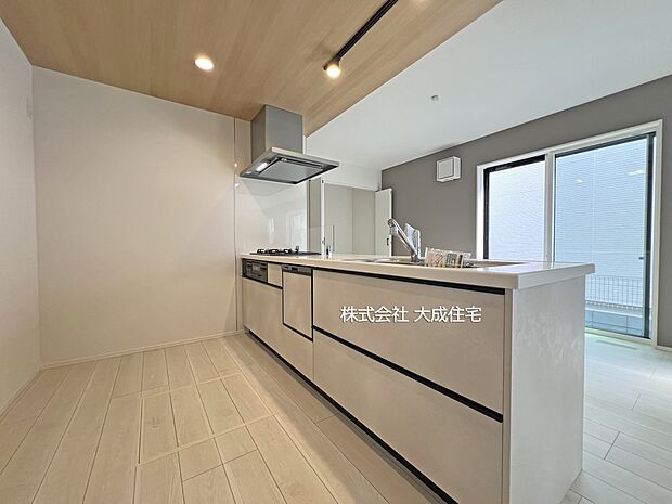 内装:1号棟:出来立てのお料理もすぐに提供できます! 現地写真2026.3.16撮影