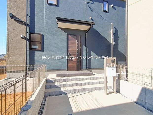 外観:玄関。 2号棟:現地写真2026.2.3撮影