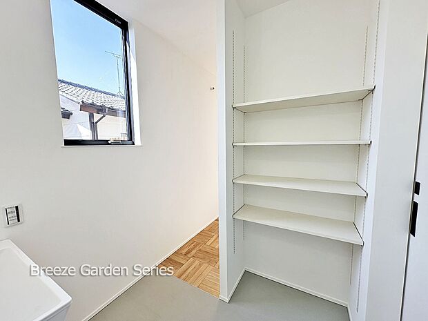 内装:TAISEIこだわりの施工例写真:大きなものから小さなものまで収納できます^^