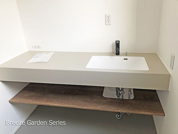 内装:TAISEIこだわりの施工例写真:空間の自由度が高いオープンタイプの洗面化粧台