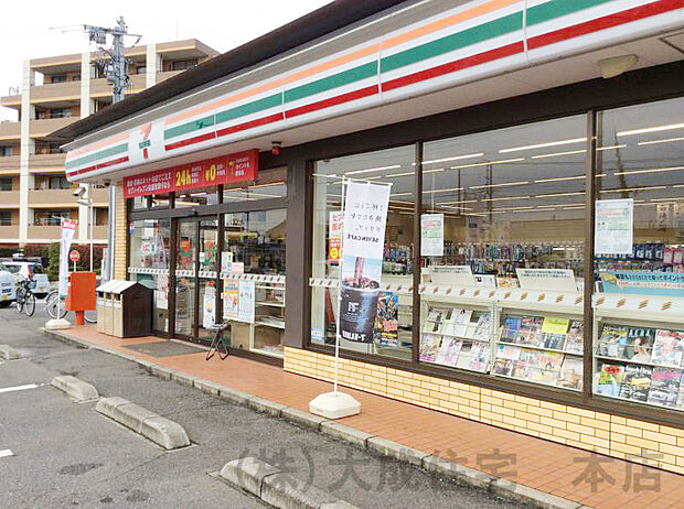 周辺環境:コンビニ 550m セブンイレブン 坂戸八幡店(徒歩7分 うれしい24時間営業!)