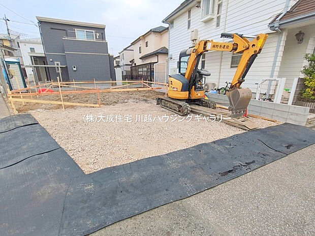 敷地約40坪で駐車スペースを2台分確保しております。