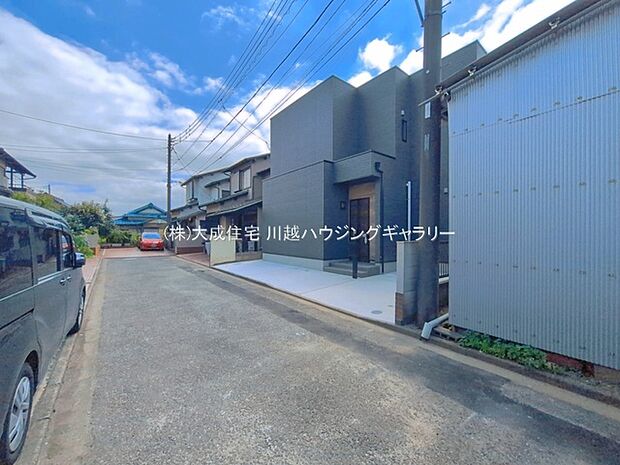 全面道路4.2mございます。現地写真:2026.8.4撮影