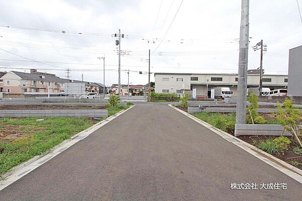現地の雰囲気とあわせて、店舗では参考プランをご用意してお待ちしております。　現地写真2026.8.15撮影