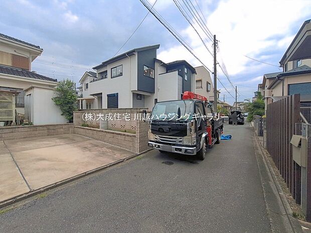 前面道路4mの公道です。 現地写真2026.8.21撮影