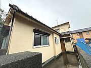 六地蔵駅より徒歩12分 築26年5ヶ月 2階建の賃貸物件