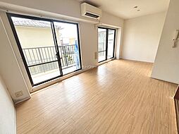 レジデンス碩 208 1階3LDKのリビング/ダイニング