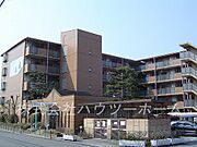 新田駅より徒歩7分 築32年8ヶ月 5階建の賃貸物件