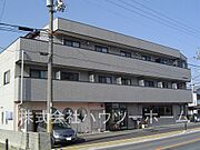 久津川駅より徒歩6分 築28年2ヶ月 3階建の賃貸物件