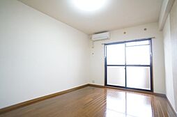 サークルフロント 1階1Kのリビング/ダイニング