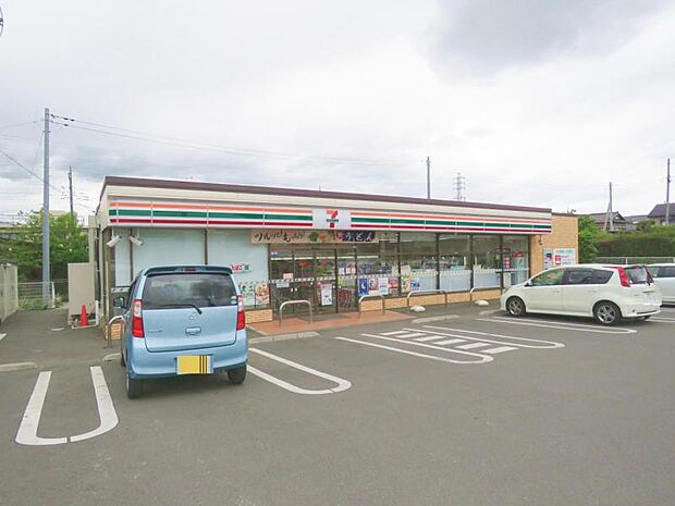 セブンイレブン座間2丁目店まで約706〜797m