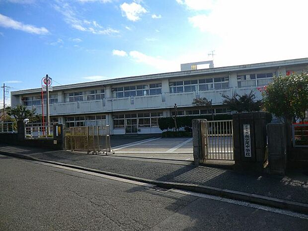 市ヶ尾中学校まで約618ｍ
