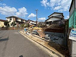 東京都町田市鶴川4丁目