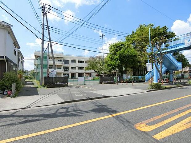 町田市立小山小学校まで約1065m