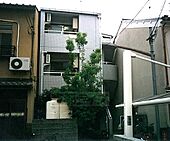 京都市上京区御前通上の下立売上る西上之町 3階建 築36年のイメージ