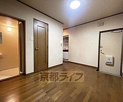 Ｍフラット 102 1階1Kのリビング/ダイニング