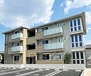 嵯峨嵐山駅より徒歩13分 築3年5ヶ月 3階建の賃貸物件