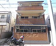 北野白梅町駅より徒歩4分 築16年8ヶ月 3階建の賃貸物件