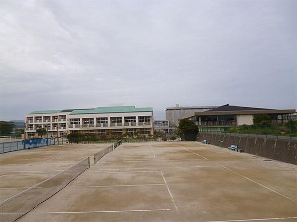 画像18:日立市立泉丘中学校（1740m）