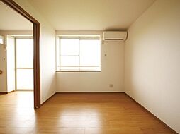 ハーモニーヒルズll 204 2階2DKのリビング/ダイニング