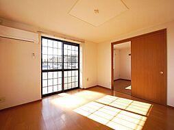 メゾン・リーブルK 201 2階2LDKのリビング/ダイニング