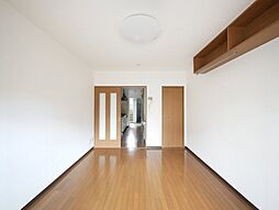 ワイズフラッツNC 102 1階1Kのリビング/ダイニング