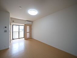 エクセレント 104 1階1LDKのリビング/ダイニング