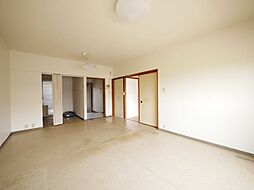 Kマンション 103 1階3LDKのリビング/ダイニング