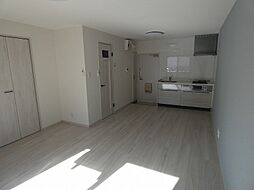 ロイヤルヒルズ 5階ワンルームのリビング/ダイニング