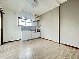 コーポ立花 3階1DKのリビング/ダイニング