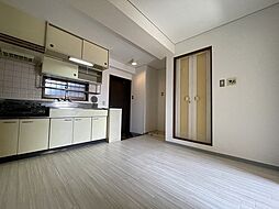 東武伊勢崎線 竹ノ塚駅 徒歩7分の賃貸マンション 5階1DKのリビング/ダイニング