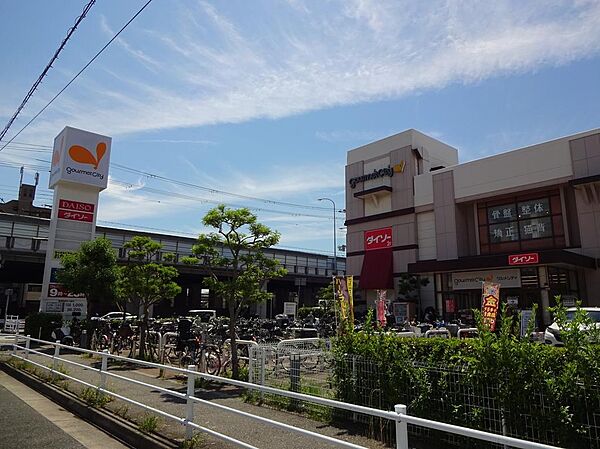 グルメシティ今津まで徒歩約６分