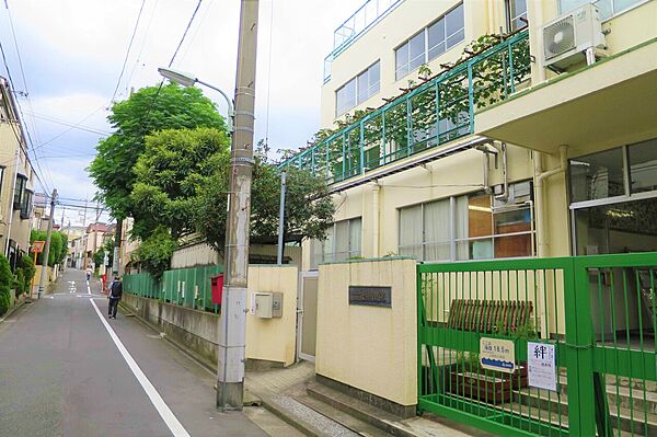 ◇通学路は穏やかな住宅街の中の道なので、お子さんの通学も安心。