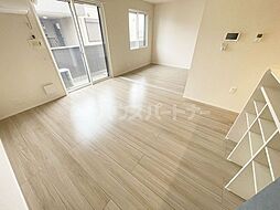 ハイピクチャー　E棟 202 2階2LDKのリビング/ダイニング