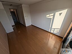 メゾネット栄根 3階1Kのリビング/ダイニング