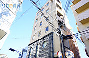 川西能勢口駅より徒歩4分 築16年7ヶ月 6階建の賃貸物件