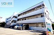 山本駅より徒歩24分 築32年9ヶ月 3階建の賃貸物件